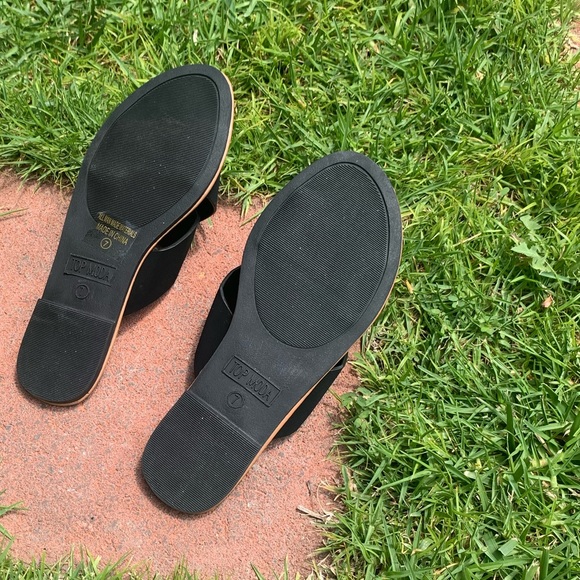 black and tan sandals - Picture 2 of 2